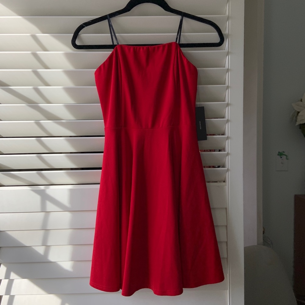 NWT Lulu’s red strapless red minidress